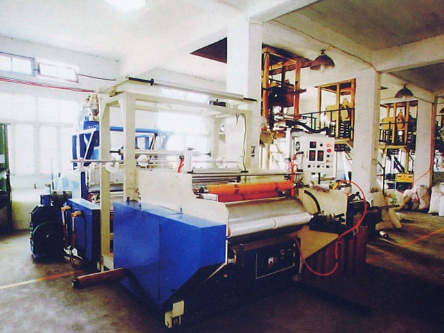 纏(chán)繞膜機(ji)